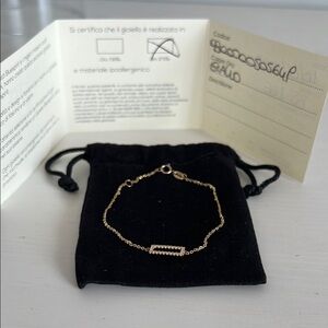 Elegant Gold Bracelet with Crystal Accents